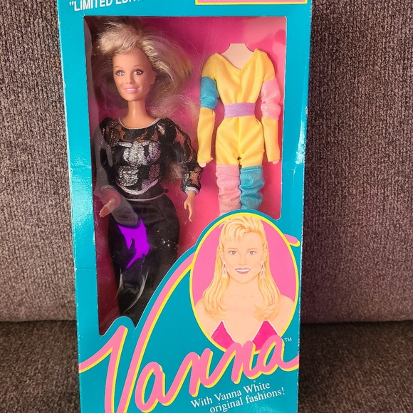 Limited Edition Vanna White Dolls - Picture 3 of 4